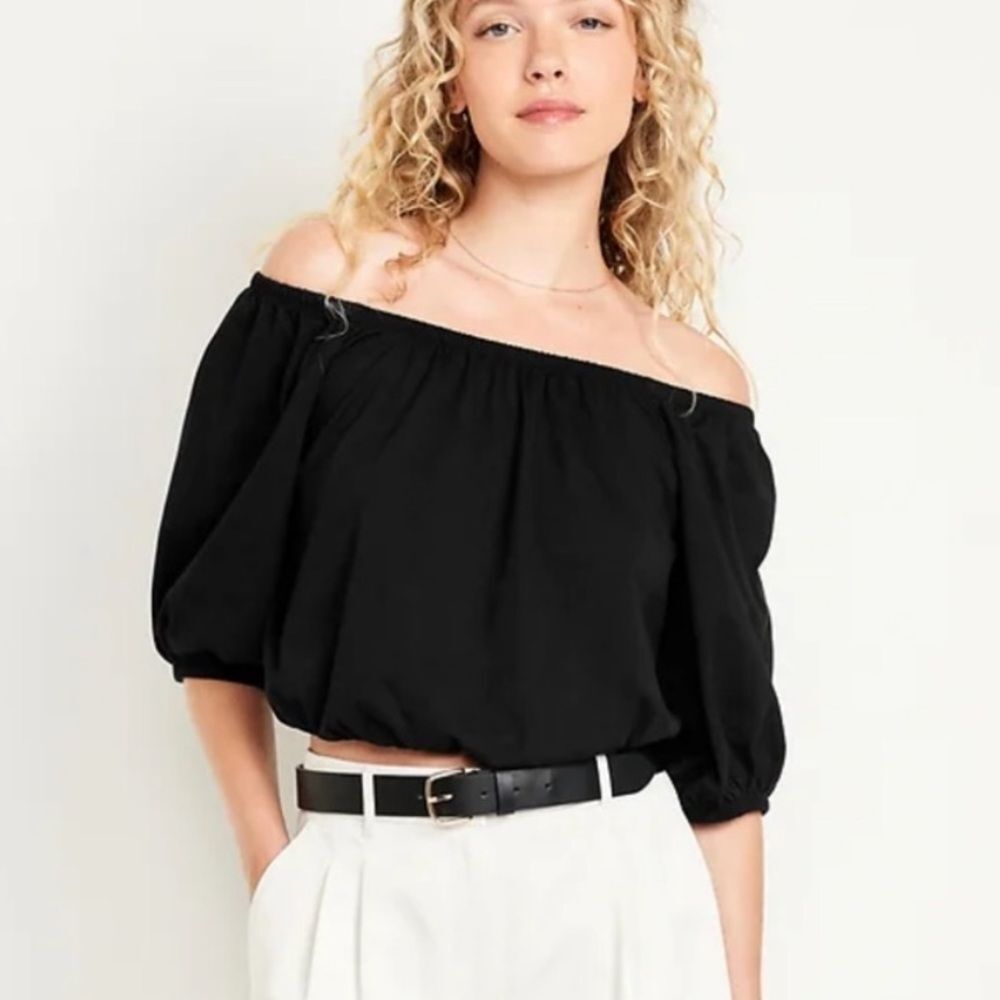 Old Navy NWT Black Off Shoulder Elastic Adjustable Sleeves Crop Top- Size XL